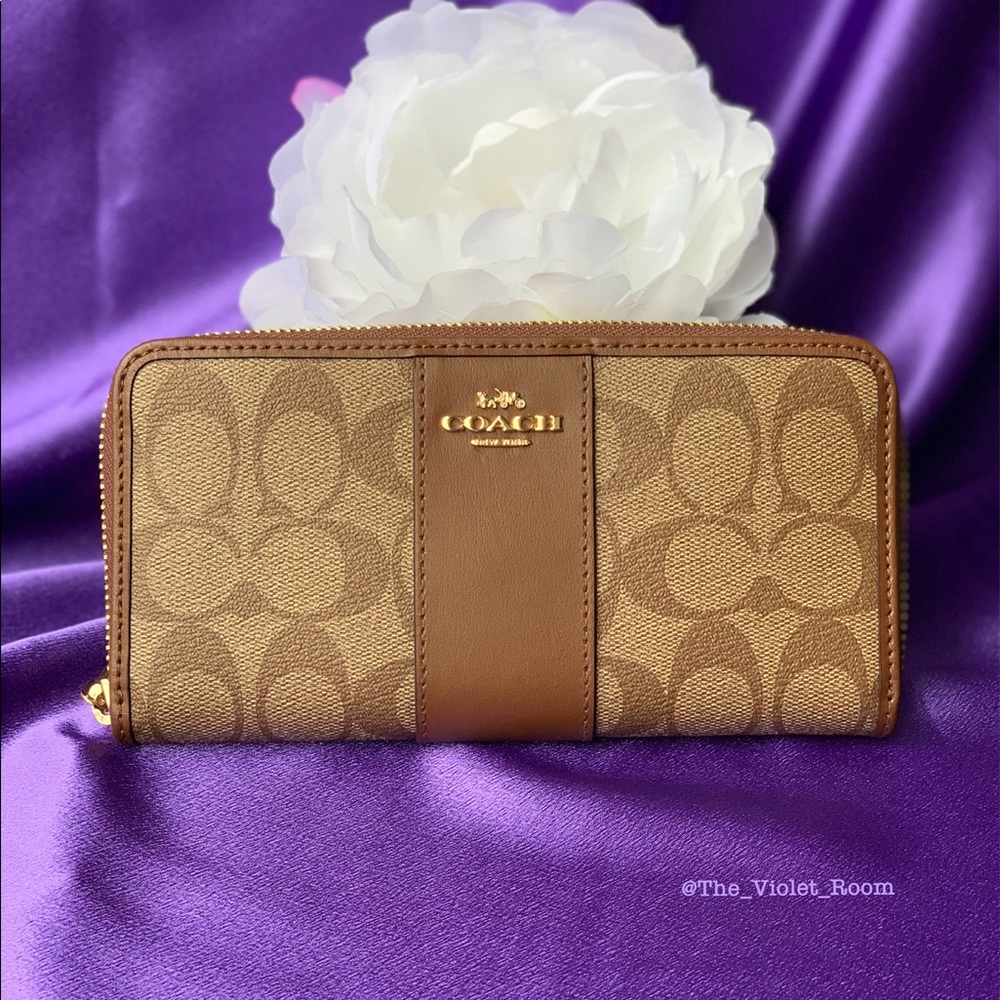 ▪️COACH▪️Accordion Zip Around Wallet Khaki/Saddle